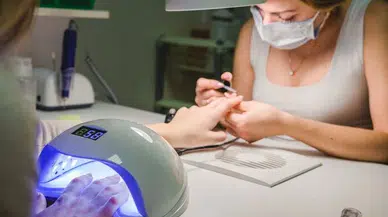 Kadınların kullandığı o tırnağa yasak geldi