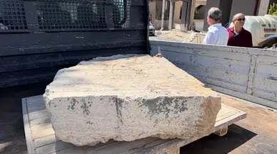 Tadilat sırasında çıktı: Konya'da tarihin akışını değiştirecek 1 tonluk taş bulundu