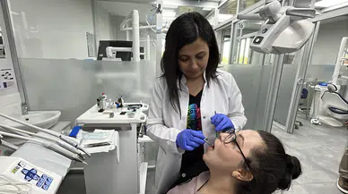 Konyalı uzmanlar mutluluğun formülünü açıkladı: Ağız ve diş açıklaması