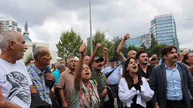 Özgür Özel ne mesaj verecek: CHP İstanbul İl Başkanlığı'nda tansiyon yüksek