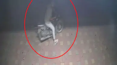 O motosikleti çaldı: Hırsızı rahatlığı pes dedirtti