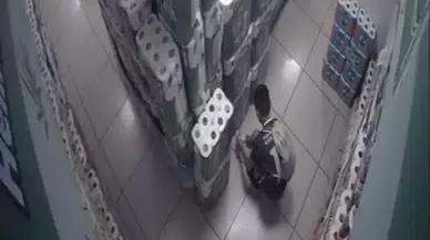 10 yaşındaki çocuk marketi savaş alanına çevirdi