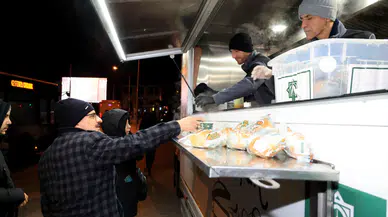 Konya'da belediyenin sıcak çorba geleneği devam ediyor