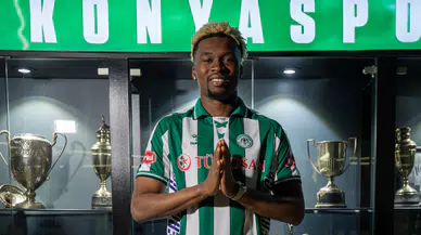 Konyaspor'da Adamo Nagalo imzayı attı, formayı giydi