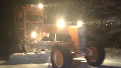 Konya-Antalya karayolunda kar yağışı: Ekipler gece boyunca devrede