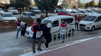 Konya'da gasp şüphelileri önce kameraya ardından polise yakalandı