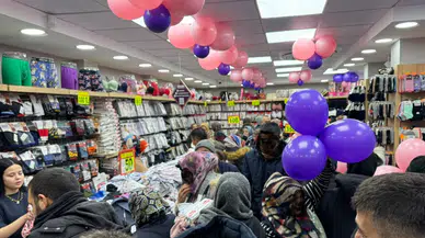 Konya'da iç çamaşırı mağazasındaki indirim izdihama neden oldu