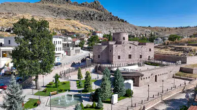 Konya'da turizmin gözdesi Sille'deki müzelere ziyaretçi akını