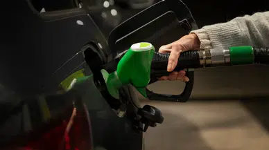 Motorinde indirim pompaya yansır yansımaz zam haberi geldi