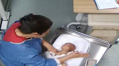 5 günlük Deniz bebeğin dramı: Hemşire şiddeti sonucu engelli kaldı