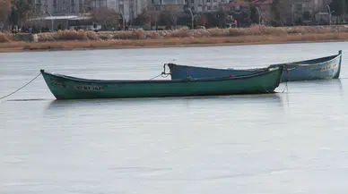 Konya'da şiddetli soğuklar: Ülkenin en büyüklerinden Beyşehir Gölü dondu
