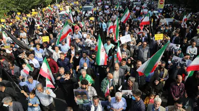 İran'dan ülkeler çekiliyor:  İngiltere, Tahran Büyükelçiliğini geçici olarak kapattı