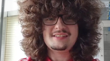 500 gündür saçlarını kesmeyen o taraftar yine berbere gidemedi