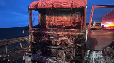 Konya'da çekici cayır cayır yandı: Araç kullanılamaz hale geldi