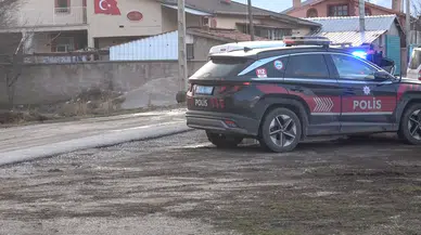 Konya'da "dur" ihtarına uymayan şüpheliler aracı bırakıp kaçtı