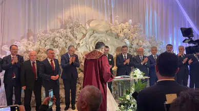 Konyalı üst düzey yöneticinin mutlu günü: Bakanları buluşturan düğün