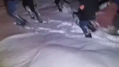 85 yaşındaki hasta leğenle taşındı: İnsan boyu karda nefes nefese operasyon