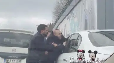 Araçtan indi, ehliyeti gitti: Yol verme tartışmasına ağır ceza