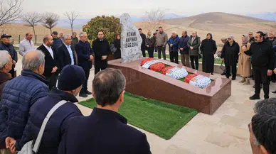 Konya'da uzun yıllardır görev yapan başkan mezarı başında anıldı