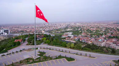 Konya bayramın gölgesi altına girdi: Ulaşım ve otoparklar ücretsiz