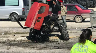 Konya'da tırın çarptığı traktör ikiye bölündü: Sürücü yaralı kurtuldu