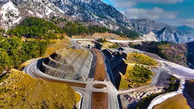 Konya'nın Antalya'ya rotası oluşuyor: Dağlar tek tek aşılıyor