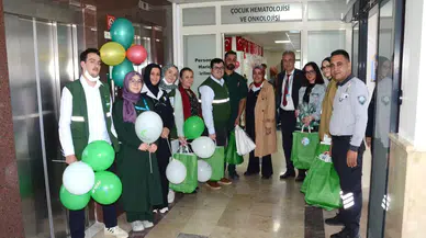 Yeşilay Konya’dan Tedavi Gören Çocuklara 23 Nisan Kutlaması