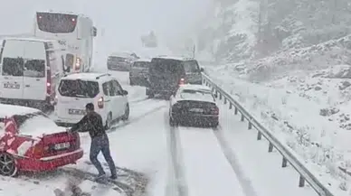 Alacabel'de nisan ayında kar sürprizi: Sürücüler zor anlar yaşadı