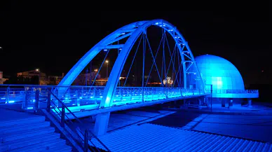 Konya maviye boyandı: Şehrin simge yapılarıyla farkındalık mesajı