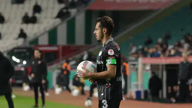 Konyasporlu Yasir kariyerinde bir ilki yaşadı!