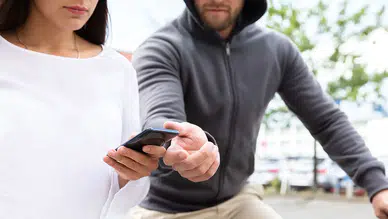 Eşinin telefonunu gasbetti: O kocaya 7 yıl 4 ay hapis