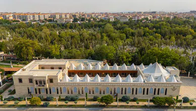 Konya'daki mezarlıkta sessiz eylem! Dirilerden umudumuz kalmadı