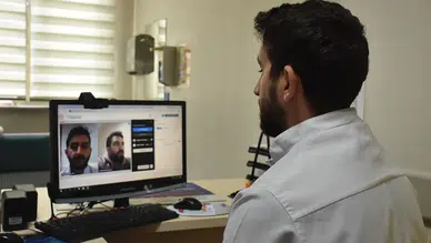 Vatandaş çevrimiçi muayeneyi sevdi: Yatağa bağımlı ve engelli vatandaşlar için doktor ekranda