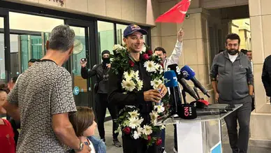 O dünya şampiyonu: Toprak Razgatlıoğlu'na coşkulu karşılama