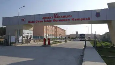 Cezaevinde vahşet: Açık görüşte kızına saldırıp duvara fırlattı