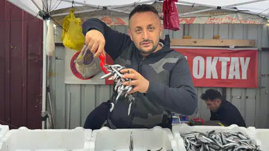 Karedeniz'de gemiler vuruldu: Hamsinin fiyatı 3 katına fırladı