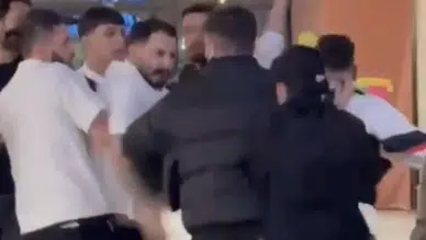 AVM'de kavga: Dinlenerek dövdüler