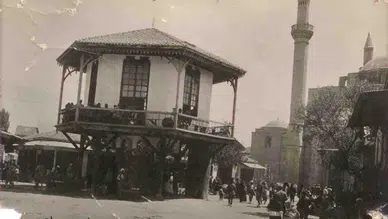 Neden Kayıklı Kahve denildi? Türkiye'nin ilk kızlı kahveleri Konya'da açıldı
