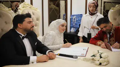 Bugün onlar için tarihiydi: Nikah salonları doldu taştı
