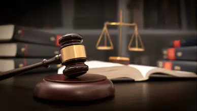 "Işığı yakma, sifonu çektin, çay demleme": Cimri koca yandı