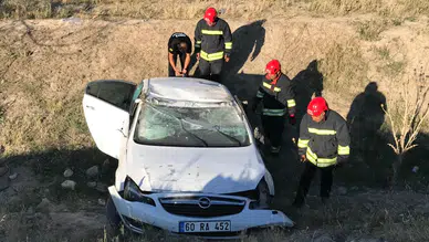 Konya'da otomobil şarampole yuvarlandı: 1'i bebek 3 yaralı