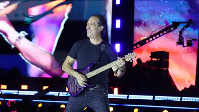 Konya'da Anadolu Rock esintisi: Kıraç coşturdu
