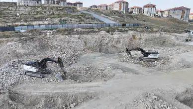 Konya’nın yeni yerleşim sahası Ardıçlı TOKİ’de makineler mesaide
