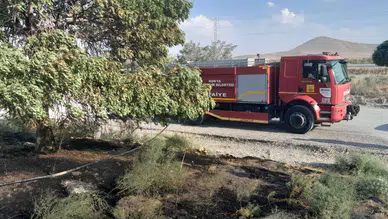 Konya'da ot yangını paniğe neden oldu