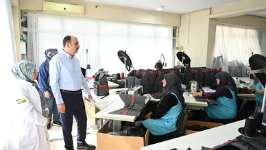 Konya'daki hanımlar yerel ekonomiye büyük katkı sağlıyor: Üretim sürüyor