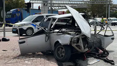 Konya'da kazada yaralanan otomobil sürücüsü kurtarılamadı