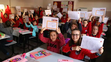 Karneler değişiyor: Öğrenciler için anne babaya rapor verilecek