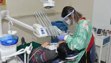 Selçuk Üniversitesinde ilk diş muayeneleri randevusuz yapılıyor