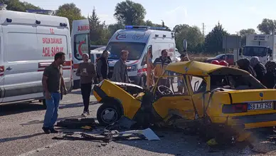 Konya'da kuş serisi araç pert oldu: Çok sayıda ölü ve yaralı var
