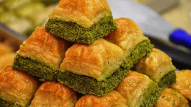 Bayram öncesi bir dilim baklavanın fiyatı 80 lira oldu